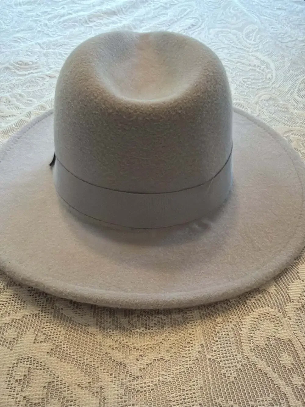 Light Gray Wide Brim Felt, Polyester  Fedora Hat Made In UK SMAL FLAWS IN PICS